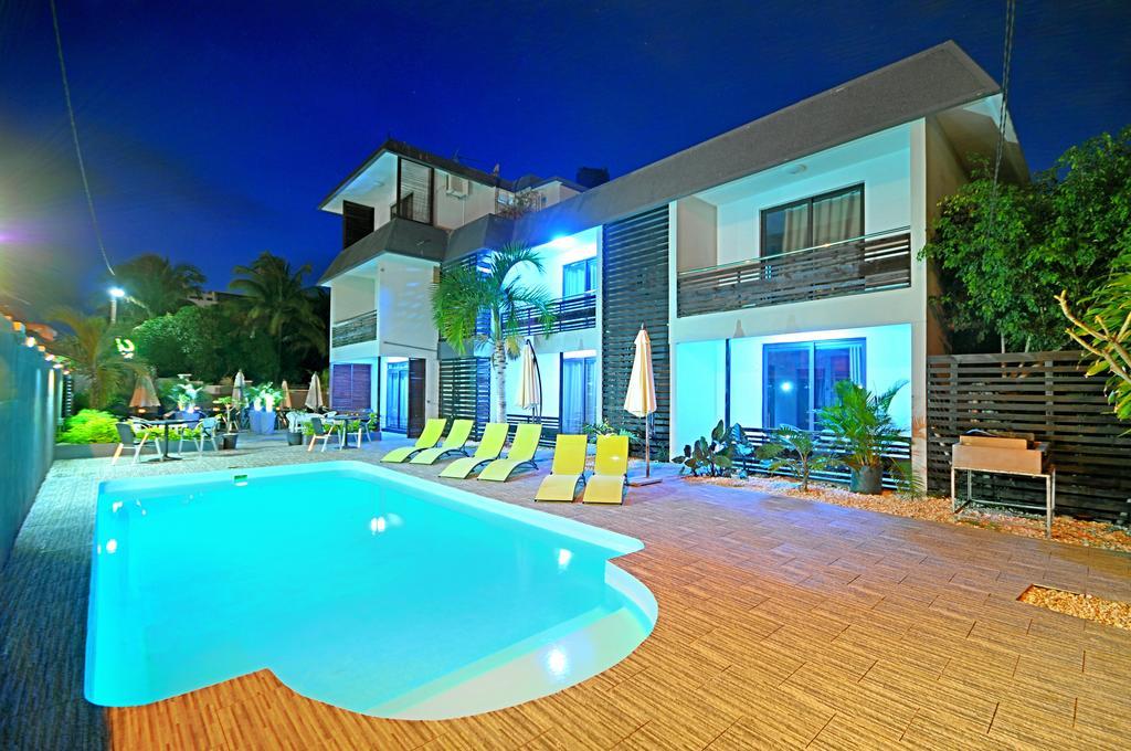 West Palm Inn Flic-en-Flacq Exteriör bild