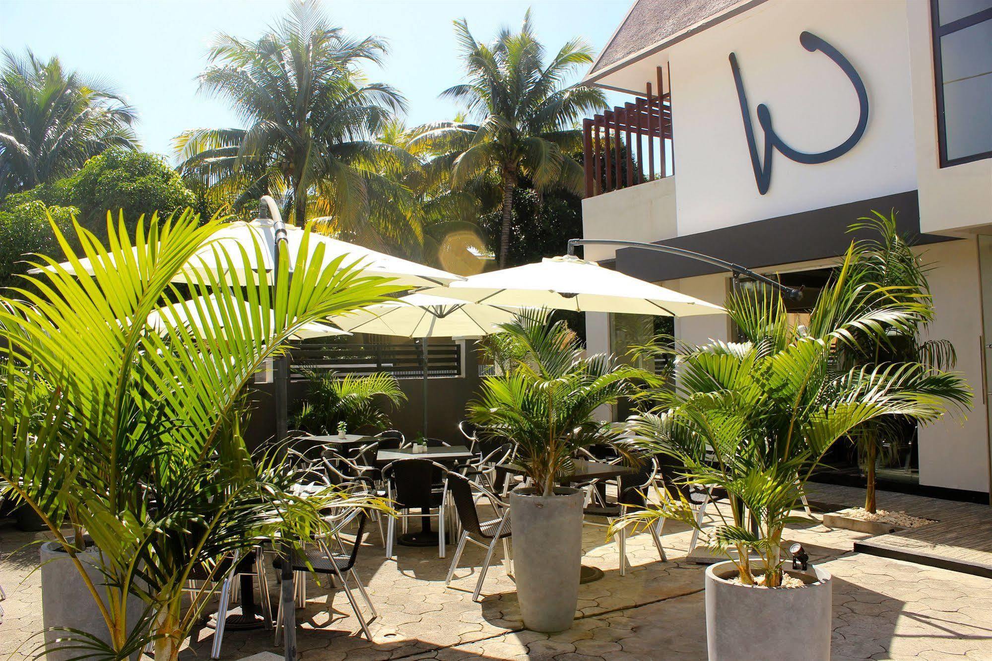 West Palm Inn Flic-en-Flacq Exteriör bild